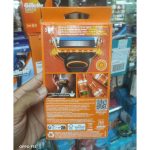 Gillette Fusion5 Power Men's Razor Handle, Orange, 1 Blade Refill - Image 3